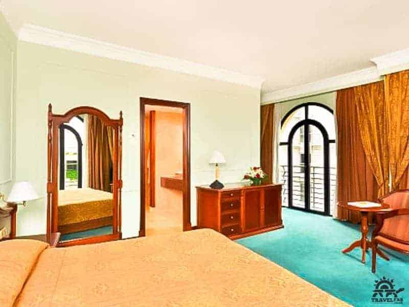 Holiday in Cuba-suite-colonial-iberos-parck-central