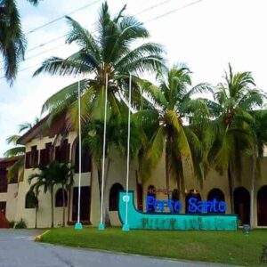 Entrada-tropical-del-Hotel-Porto-Santo