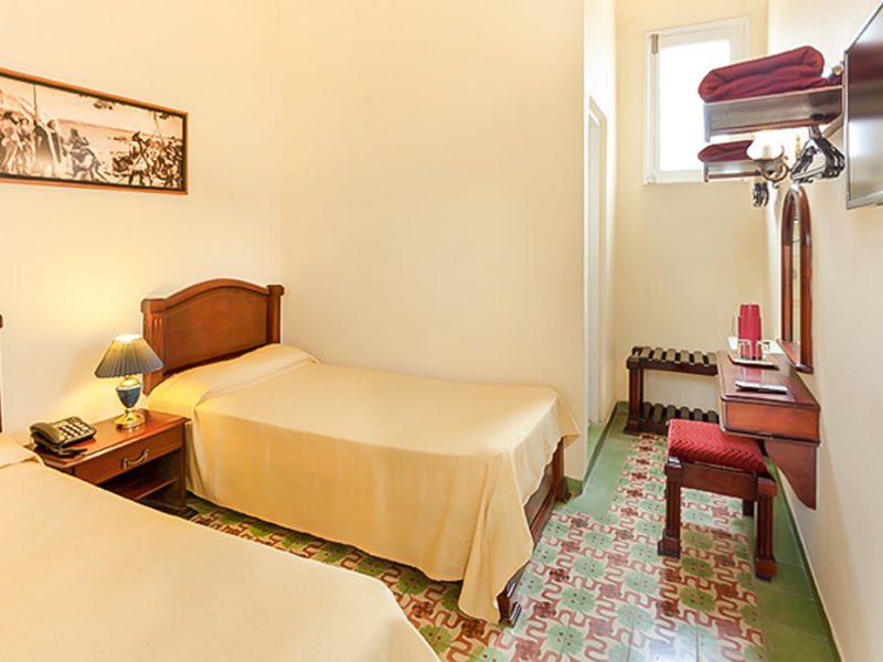 camagueycolon-habitacion-standard