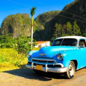 Cayo Jutias old classic car