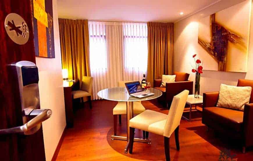 Suite Deluxe – Hotel Reina Isabel