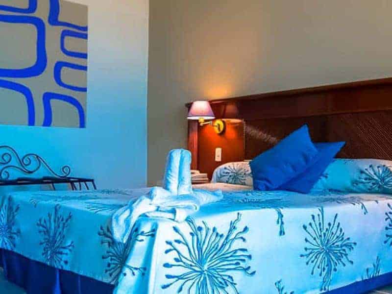 Hotel-Navity-Varader-R-B-Club-Travelfab-bed