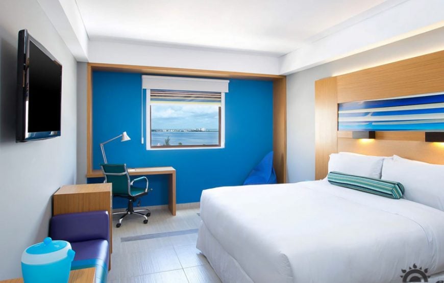 Partial Lagoon view Room B&B – Aloft Cancun