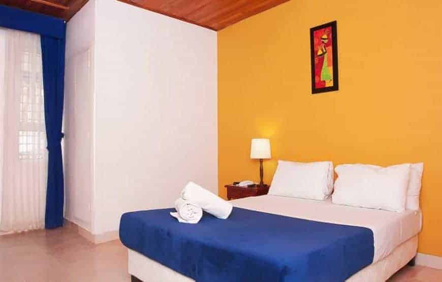 Standard Room (B&B) – Hotel Ballena Azul