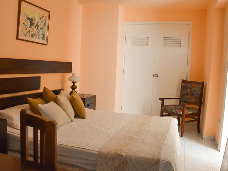 Vedado-Saint John's Rooms - Travelfab-room