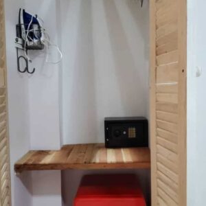 Casa Alex Vedado - room facilities safety box iron