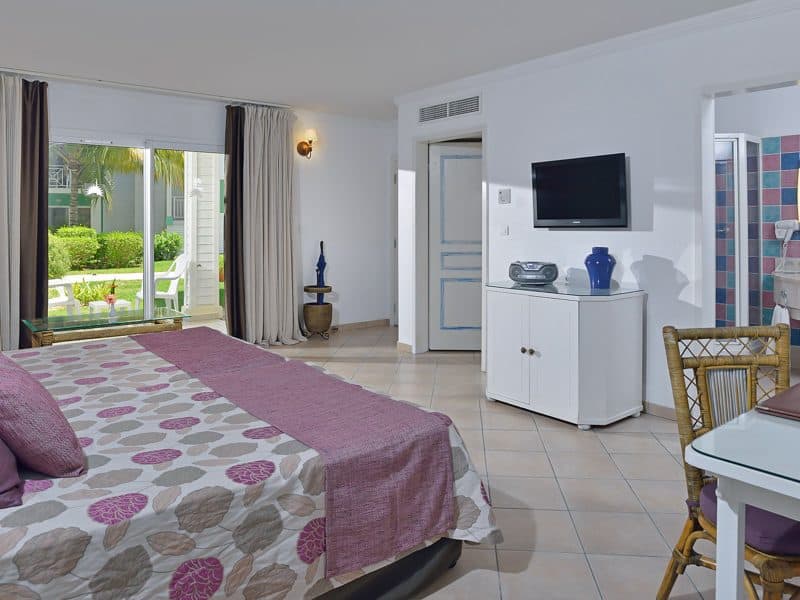 Room-melia-peninsulavaradero-habitacion-classic