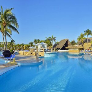 melia-lasantillas-pool