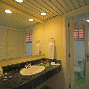 melia-lasantillas-habitacion-wc