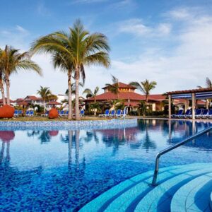 hotel-memories-flamenco-hotel-pool-2